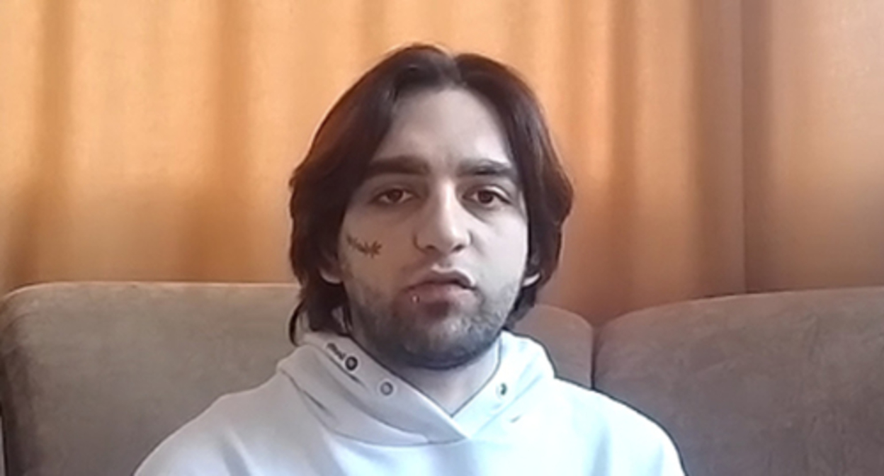 Magomed Askhabov. Screenshot of the video by the "Kavkaz. Realii" https://d19wbtacbn3uyf.cloudfront.net/a/podveshivali-za-ruki-izgonyali-dzhinna-istoriya-magomeda-kotorogo-lechili-ot-gomoseksualjnosti-v-rehab-tsentre-v-dagestane/31941445.html Magomed Askhabov. Screenshot of the video by the "Kavkaz. Realii" https://d19wbtacbn3uyf.cloudfront.net/a/podveshivali-za-ruki-izgonyali-dzhinna-istoriya-magomeda-kotorogo-lechili-ot-gomoseksualjnosti-v-rehab-tsentre-v-dagestane/31941445.html