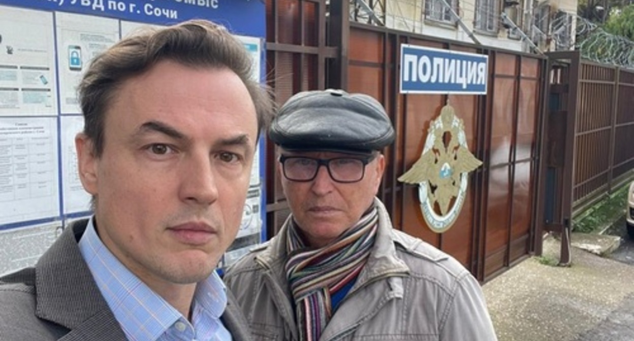 Sergei Kostyuk, an advocate, and Vladimir Atamanchuk, accused of discrediting the Russian Army. Photo by Svetlana Kravchenko for the "Caucasian Knot" Sergei Kostyuk, an advocate, and Vladimir Atamanchuk, accused of discrediting the Russian Army. Photo by Svetlana Kravchenko for the "Caucasian Knot"