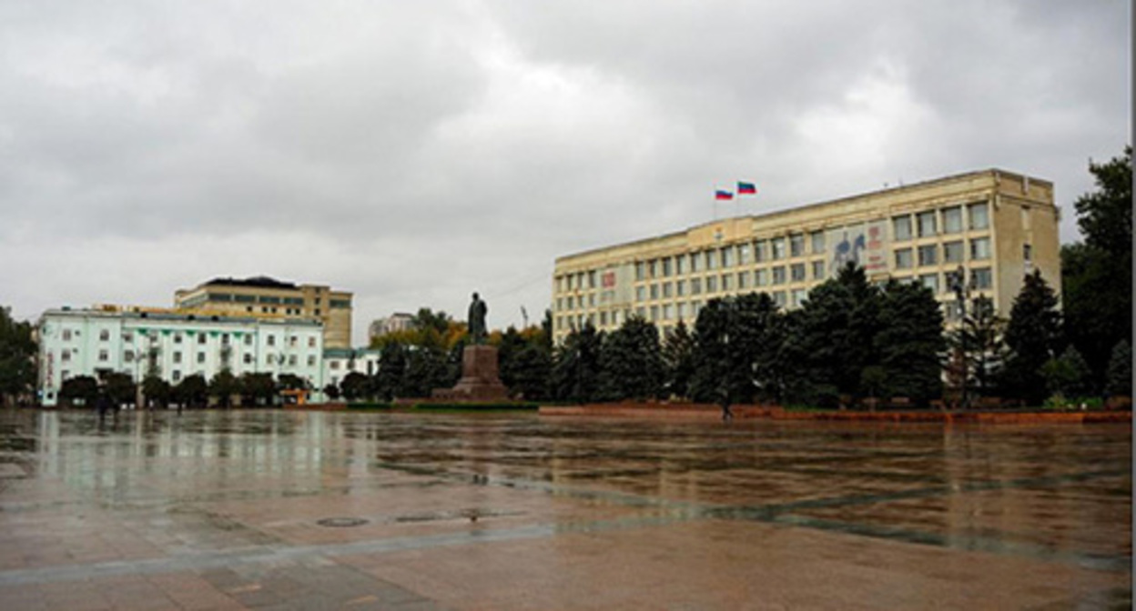 A square in Makhachkala. Photo: Alla Kyadryavtseva http://wikimapia.org A square in Makhachkala. Photo: Alla Kyadryavtseva http://wikimapia.org