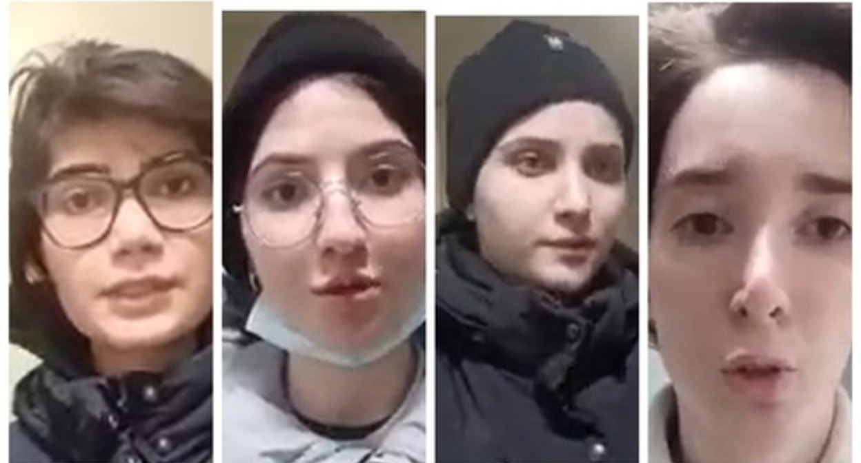 The girls from Dagestan, held by border guards at the "Verkhniy Lars" checkpoint. Screenshots of the video posted on Svetlana Anokhina's Facebook*, collage by the "Caucasian Knot" https://m.facebook.com/mk.ksana?
Коллаж "Кавказского узла" из стоп-кадров видео, опубликованного в eav=Afa8GrKigGFGet6zeJTzNx7j6jgEpCAZtbrjbTp4HQwOU-nh-b2hvLK6wSyE-ce0SwA&paipv=0 The girls from Dagestan, held by border guards at the "Verkhniy Lars" checkpoint. Screenshots of the video posted on Svetlana Anokhina's Facebook*, collage by the "Caucasian Knot" https://m.facebook.com/mk.ksana?
Коллаж "Кавказского узла" из стоп-кадров видео, опубликованного в eav=Afa8GrKigGFGet6zeJTzNx7j6jgEpCAZtbrjbTp4HQwOU-nh-b2hvLK6wSyE-ce0SwA&paipv=0