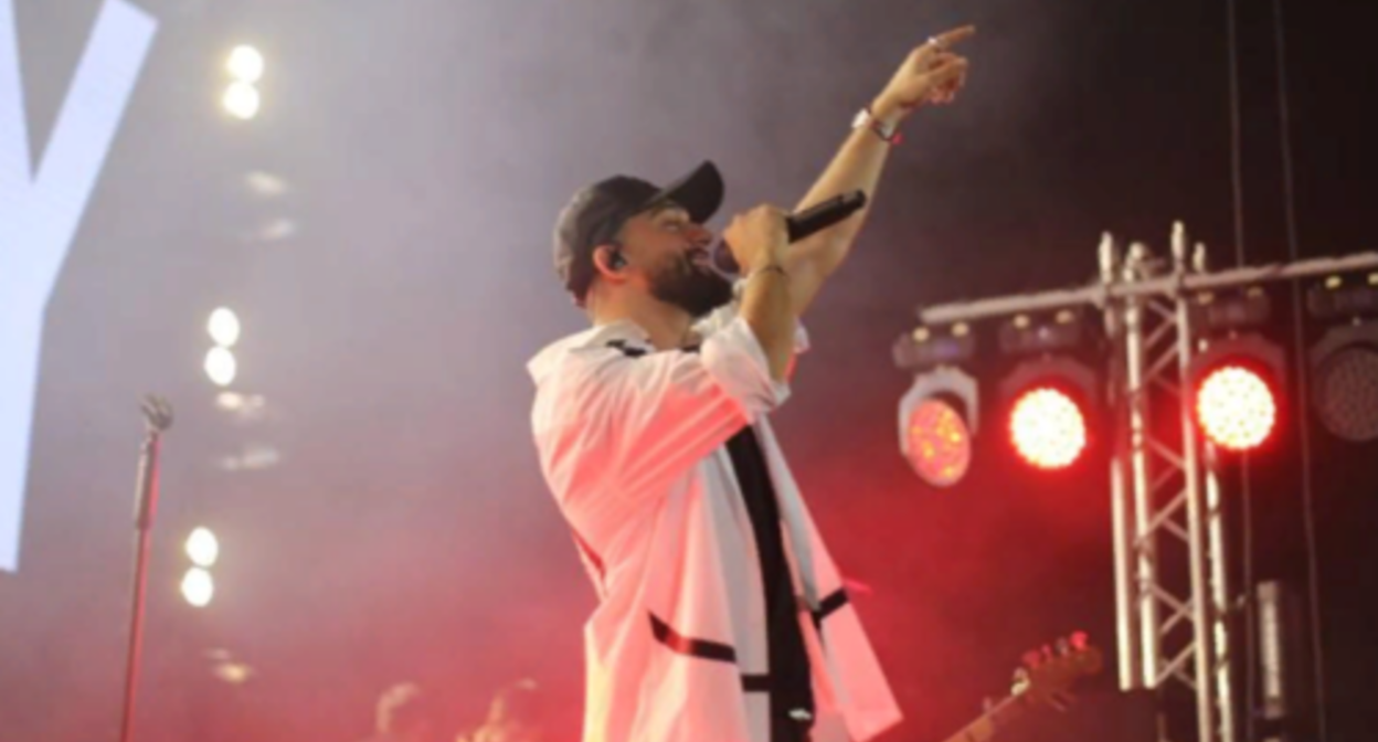 The Jony's concert in Grozny. Screenshot of the photo posted on the website of the Grozny Inform news agency, November 4, 2022, https://www.grozny-inform.ru/news/society/145325/ The Jony's concert in Grozny. Screenshot of the photo posted on the website of the Grozny Inform news agency, November 4, 2022, https://www.grozny-inform.ru/news/society/145325/