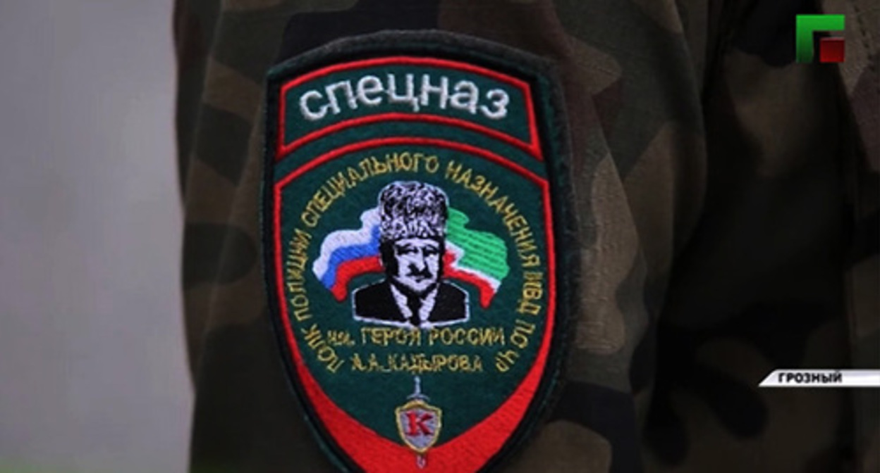The patches of the soldiers of the “Akhmat” special forces. Screenshot of the video by the Grozny TV The patches of the soldiers of the “Akhmat” special forces. Screenshot of the video by the Grozny TV