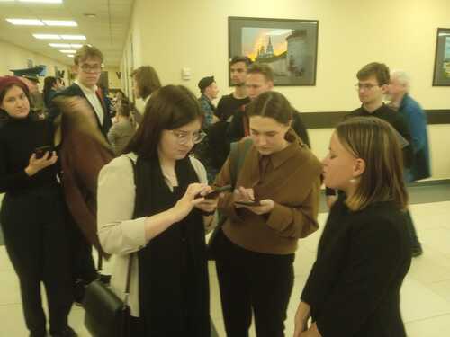 After the sitting of the Court of Cassation within the case of the liquidation of the HRC “Memorial.” Alexandra Baeva, a lawyer, is on the right. Moscow, November 9, 2022. Photo by the "Caucasian Knot"* correspondent *The publication was included by the Russian Ministry of Justice (MoJ) in the register of NCOs, performing the functions of a foreign agent, and was liquidated by a court’s decision After the sitting of the Court of Cassation within the case of the liquidation of the HRC “Memorial.” Alexandra Baeva, a lawyer, is on the right. Moscow, November 9, 2022. Photo by the "Caucasian Knot"* correspondent *The publication was included by the Russian Ministry of Justice (MoJ) in the register of NCOs, performing the functions of a foreign agent, and was liquidated by a court’s decision