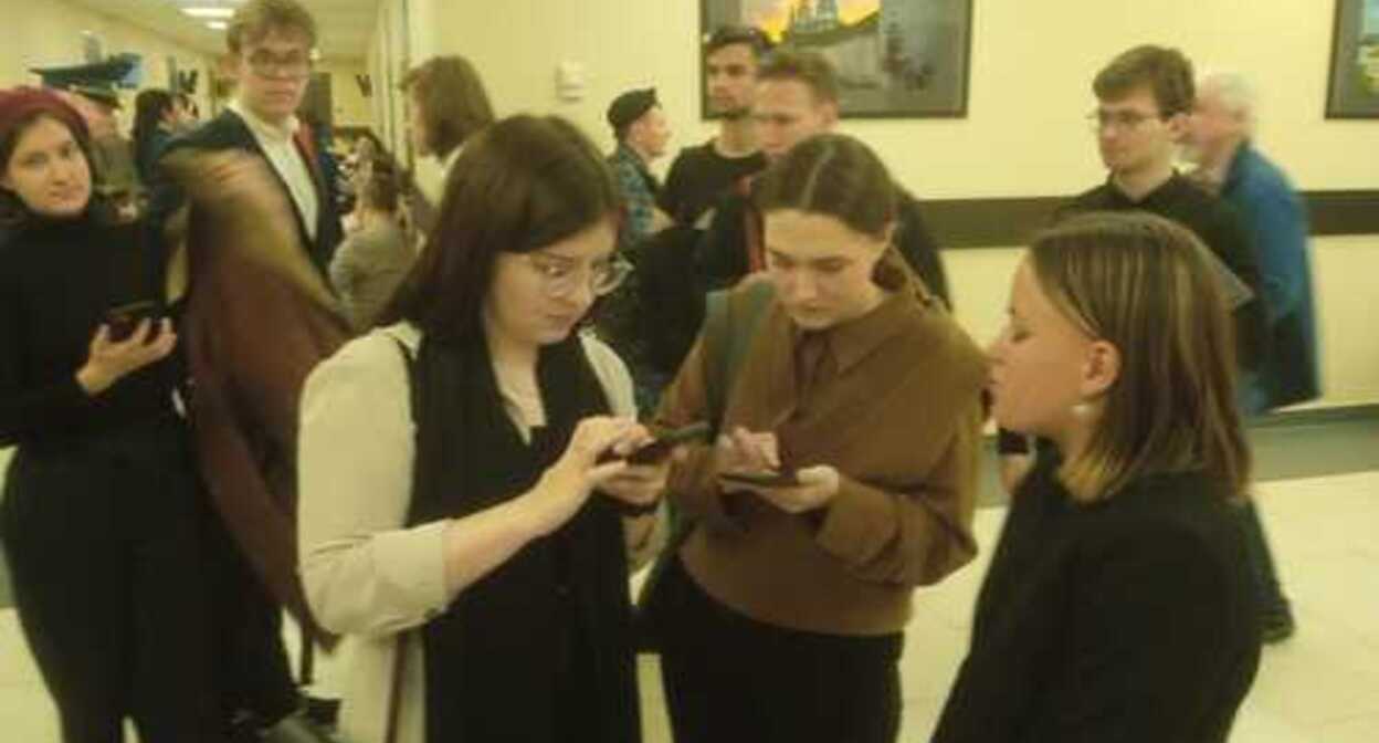After the sitting of the Court of Cassation within the case of the liquidation of the HRC “Memorial.” Alexandra Baeva, a lawyer, is on the right. Moscow, November 9, 2022. Photo by the "Caucasian Knot"* correspondent *The publication was included by the Russian Ministry of Justice (MoJ) in the register of NCOs, performing the functions of a foreign agent, and was liquidated by a court’s decision After the sitting of the Court of Cassation within the case of the liquidation of the HRC “Memorial.” Alexandra Baeva, a lawyer, is on the right. Moscow, November 9, 2022. Photo by the "Caucasian Knot"* correspondent *The publication was included by the Russian Ministry of Justice (MoJ) in the register of NCOs, performing the functions of a foreign agent, and was liquidated by a court’s decision