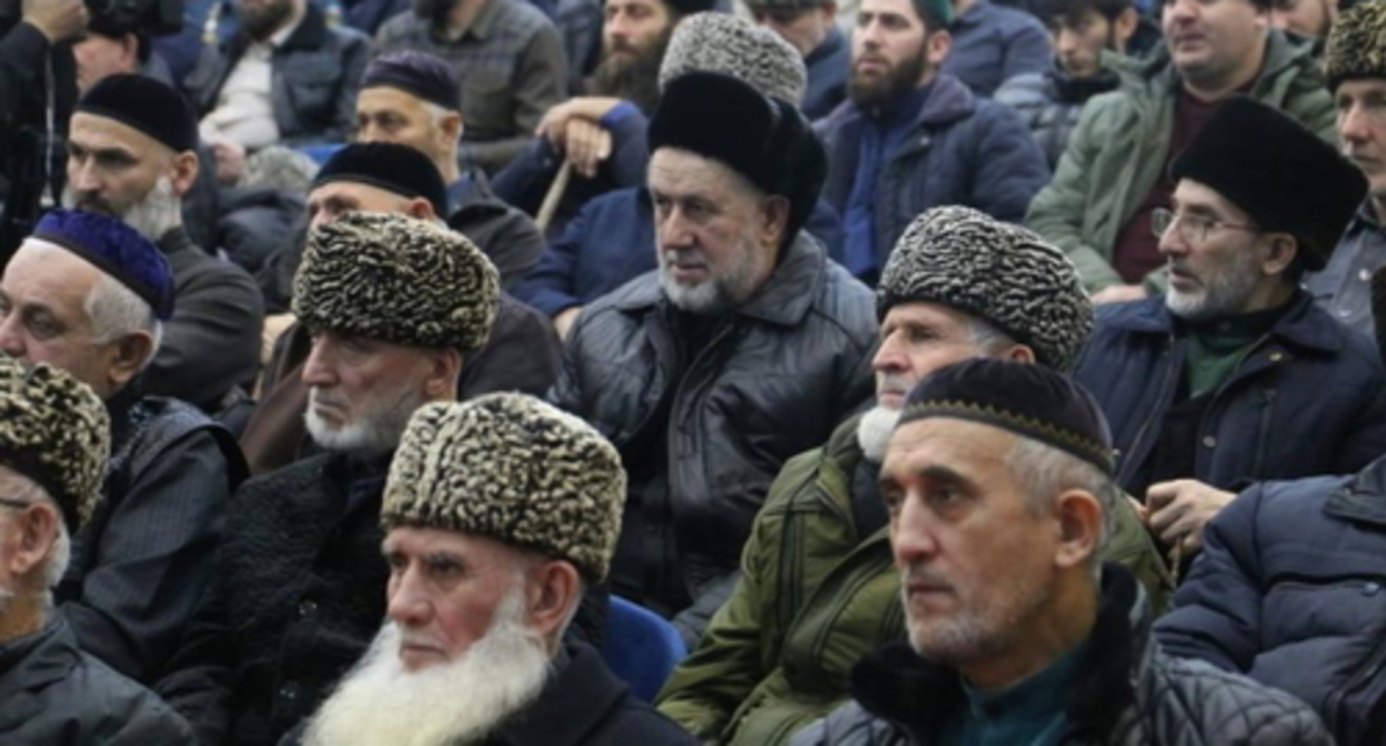 A gathering in Urus-Martan, photo: https://grozny-inform.ru/news/society/146673/ A gathering in Urus-Martan, photo: https://grozny-inform.ru/news/society/146673/