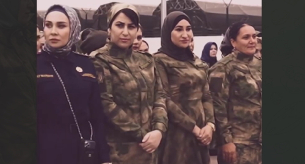Female employees of law enforcement bodies, screenshot of the video https://t.me/akhmeddudaev/1297 Female employees of law enforcement bodies, screenshot of the video https://t.me/akhmeddudaev/1297