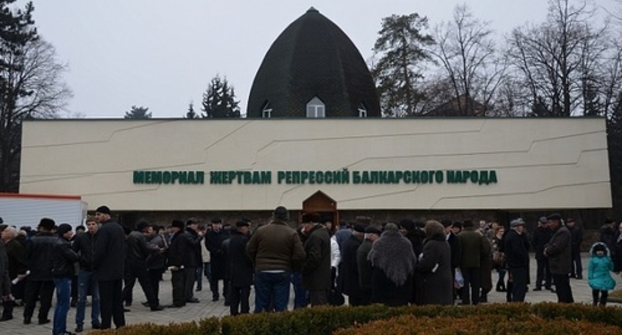 A memorial to victims of the deportation of Balkar nationals. Photo: https://golosislama.com A memorial to victims of the deportation of Balkar nationals. Photo: https://golosislama.com