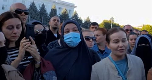 Protesters at the rally against mobilization. Screenshot of the video by the "Caucasian Knot" https://www.youtube.com/watch?v=PNvo-9KMwvs Protesters at the rally against mobilization. Screenshot of the video by the "Caucasian Knot" https://www.youtube.com/watch?v=PNvo-9KMwvs