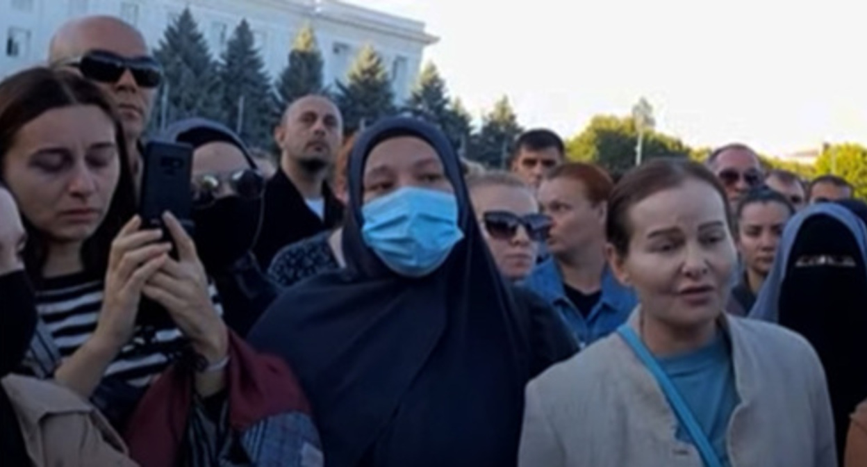 Protesters at the rally against mobilization. Screenshot of the video by the "Caucasian Knot" https://www.youtube.com/watch?v=PNvo-9KMwvs Protesters at the rally against mobilization. Screenshot of the video by the "Caucasian Knot" https://www.youtube.com/watch?v=PNvo-9KMwvs