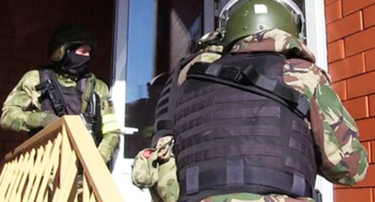 Law enforcers. Photo: press service of the Russian FSB Law enforcers. Photo: press service of the Russian FSB