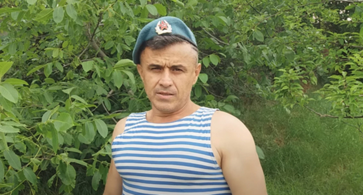 Askhabali Alibekov. Screenshot of the video posted on the "Wild Paratrooper" YouTube channel https://www.youtube.com/watch?v=pgXra9fVrsI Askhabali Alibekov. Screenshot of the video posted on the "Wild Paratrooper" YouTube channel https://www.youtube.com/watch?v=pgXra9fVrsI