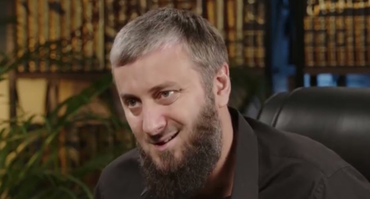 Abu Umar Sasitlinsky. Screenshot of the video: https://www.youtube.com/watch?v=y1h7uEfgfpU Abu Umar Sasitlinsky. Screenshot of the video: https://www.youtube.com/watch?v=y1h7uEfgfpU