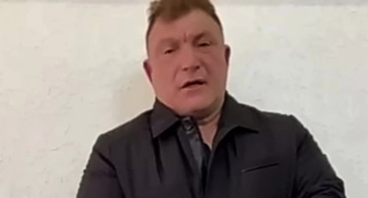 Movladi Mutaev, a resident of the village of Verkhniy Naur, during his video appeal. Screenshot of the video https://www.youtube.com/watch&v=tT4H74id6vw Movladi Mutaev, a resident of the village of Verkhniy Naur, during his video appeal. Screenshot of the video https://www.youtube.com/watch&v=tT4H74id6vw