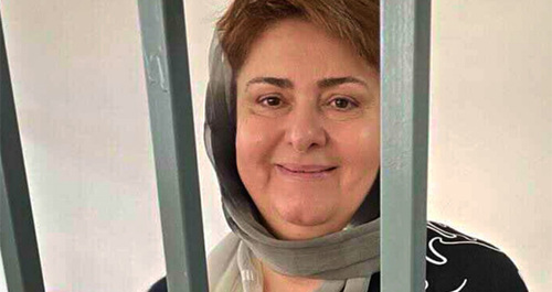 Zarema Musaeva at the court. Photo by the "Team against Torture" https://ovd.news/express-news/2022/09/07/sud-v-chechne-prodlil-arest-zareme-musaevoy-pohishchennoy-iz-nizhnego Zarema Musaeva at the court. Photo by the "Team against Torture" https://ovd.news/express-news/2022/09/07/sud-v-chechne-prodlil-arest-zareme-musaevoy-pohishchennoy-iz-nizhnego