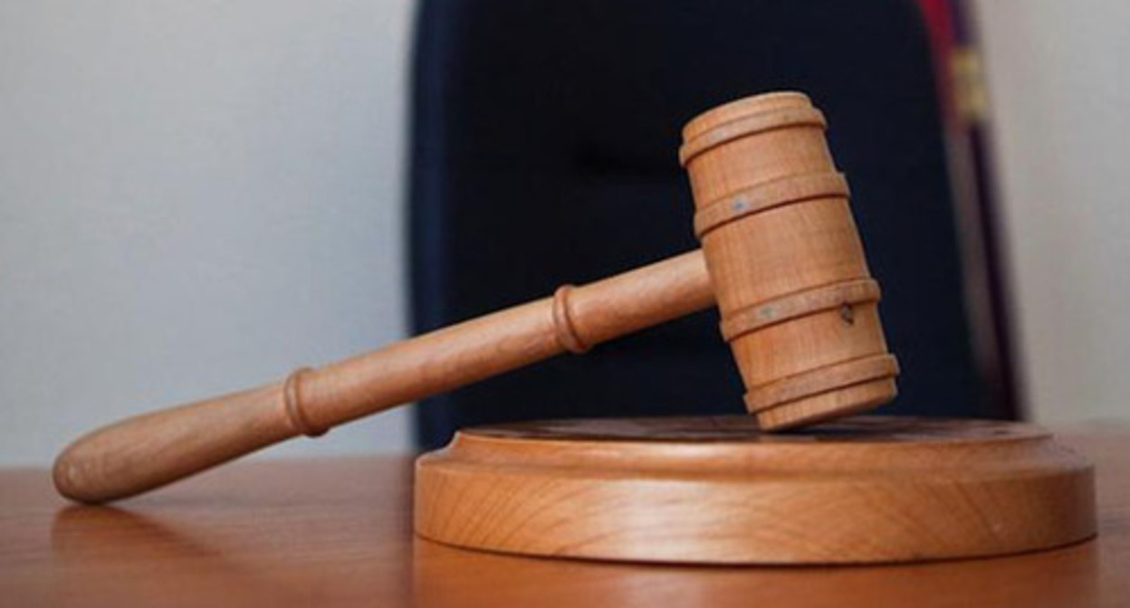 A gavel. Photo: Fyodor Obmaykin / Yugopolis A gavel. Photo: Fyodor Obmaykin / Yugopolis