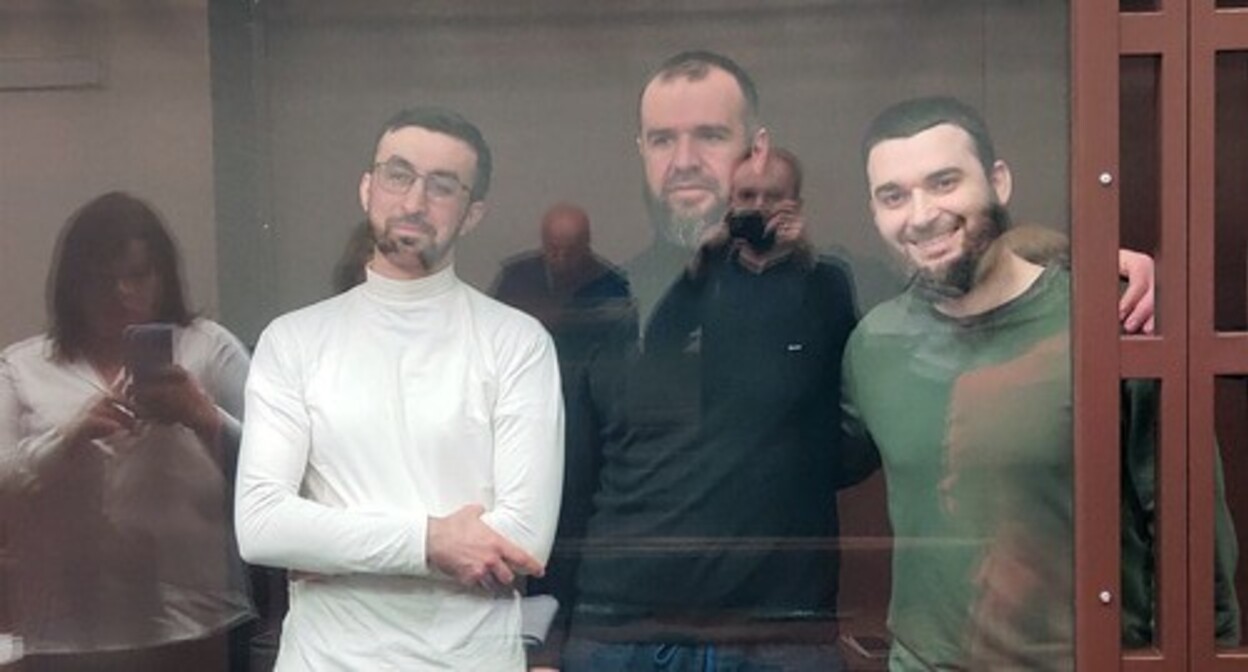 Kemal Tambiev, Abubakar Rizvanov and Abdulmumin Gadjiev (from left to right) in the courtroom. Photo by the "Caucasian Knot" correspondent Kemal Tambiev, Abubakar Rizvanov and Abdulmumin Gadjiev (from left to right) in the courtroom. Photo by the "Caucasian Knot" correspondent