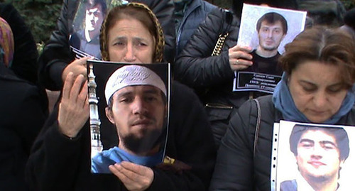 Relatives of the Dagestani natives killed in Chechnya. Screenshot of the video https://www.youtube.com/watch?v=GrPBnhzsOGM Relatives of the Dagestani natives killed in Chechnya. Screenshot of the video https://www.youtube.com/watch?v=GrPBnhzsOGM