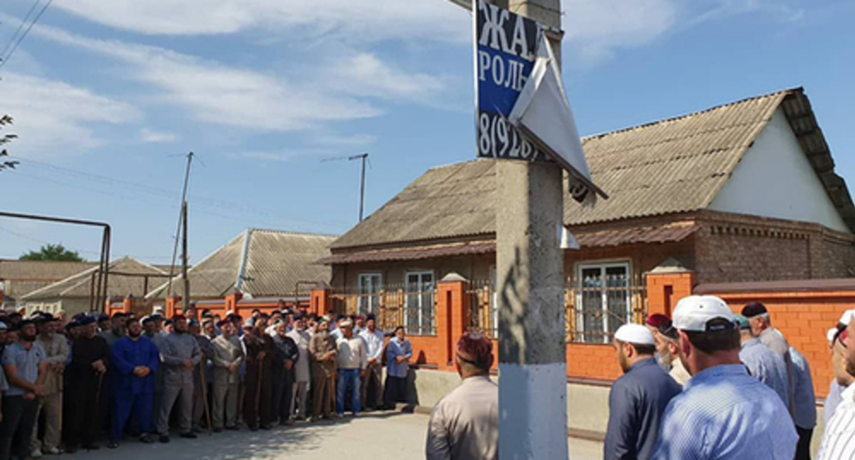 Reconciliation of the blood feudists in Chechnya. July 2019. Photo: https://chechnyatoday.com/news/327684 Reconciliation of the blood feudists in Chechnya. July 2019. Photo: https://chechnyatoday.com/news/327684