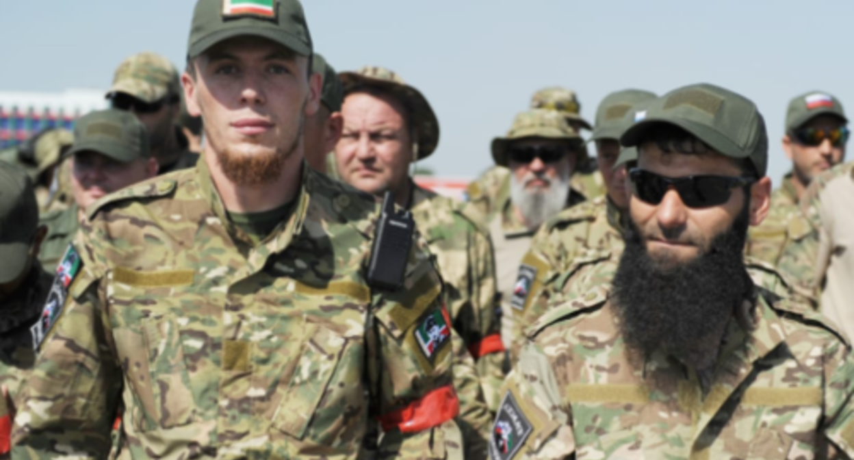 Khasan Yangulbaev (on the left). Screenshot of the photo published on the website of the "Grozny Inform" News Agency on August 9, 2023 https://www.grozny-inform.ru/news/svo/153345/ Khasan Yangulbaev (on the left). Screenshot of the photo published on the website of the "Grozny Inform" News Agency on August 9, 2023 https://www.grozny-inform.ru/news/svo/153345/