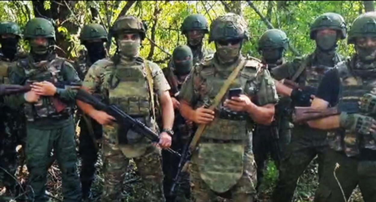 Participants of the special military operation recorded a video message to Vladimir Putin and Ramzan Kadyrov. Screenshot of the video from the Telegram channel of the "Chernovik" (Draft) outlet Participants of the special military operation recorded a video message to Vladimir Putin and Ramzan Kadyrov. Screenshot of the video from the Telegram channel of the "Chernovik" (Draft) outlet