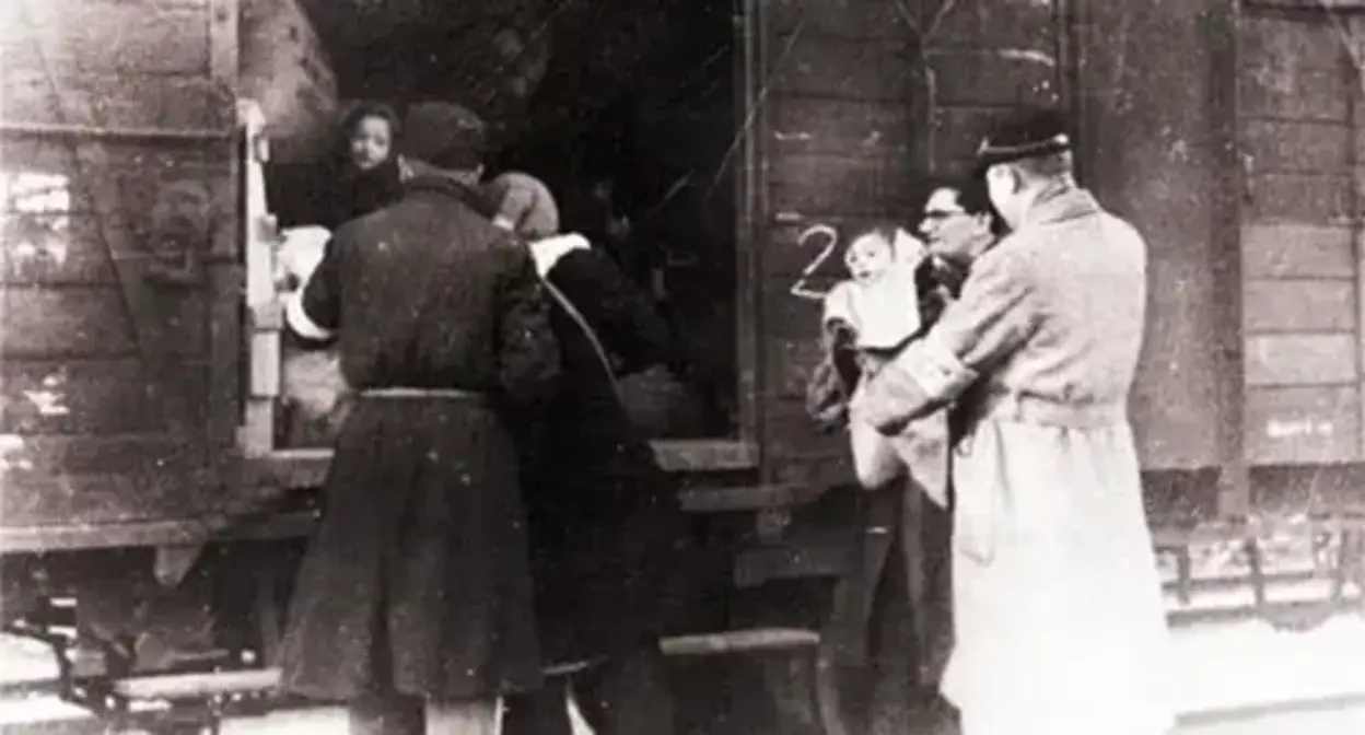 The deportation of the Karachays. Photo http://karachai.ucoz.ru The deportation of the Karachays. Photo http://karachai.ucoz.ru