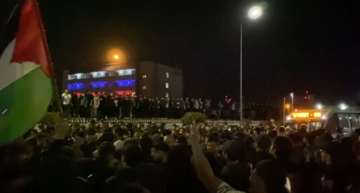An attack at the Makhachkala Airport. Screenshot of the video https://t.me/rusnews/43372 An attack at the Makhachkala Airport. Screenshot of the video https://t.me/rusnews/43372