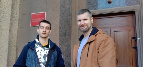 Pavel Abramov (on the left) and Sergey Semushin. Photo by Vyacheslav Yaschenko for the "Caucasian Knot" Pavel Abramov (on the left) and Sergey Semushin. Photo by Vyacheslav Yaschenko for the "Caucasian Knot"