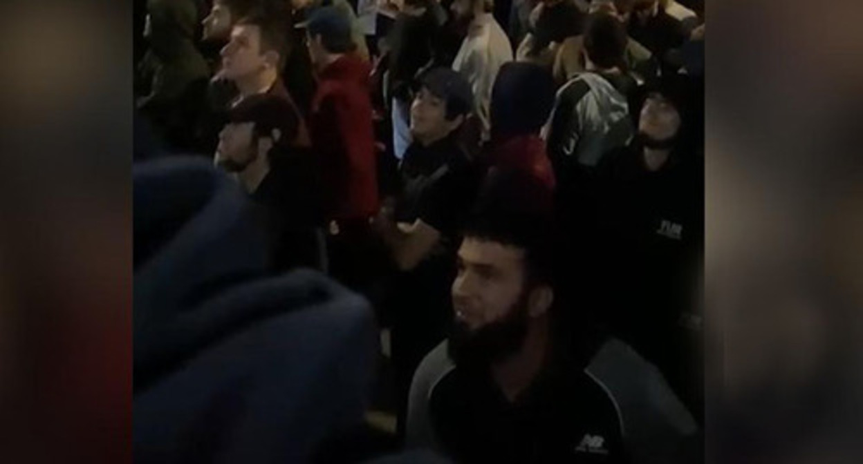 Riots in Makhachkala. Screenshot of the video https://www.rbc.ru/politics/31/10/2023/653eb5399a7947b515dc49e2 Riots in Makhachkala. Screenshot of the video https://www.rbc.ru/politics/31/10/2023/653eb5399a7947b515dc49e2