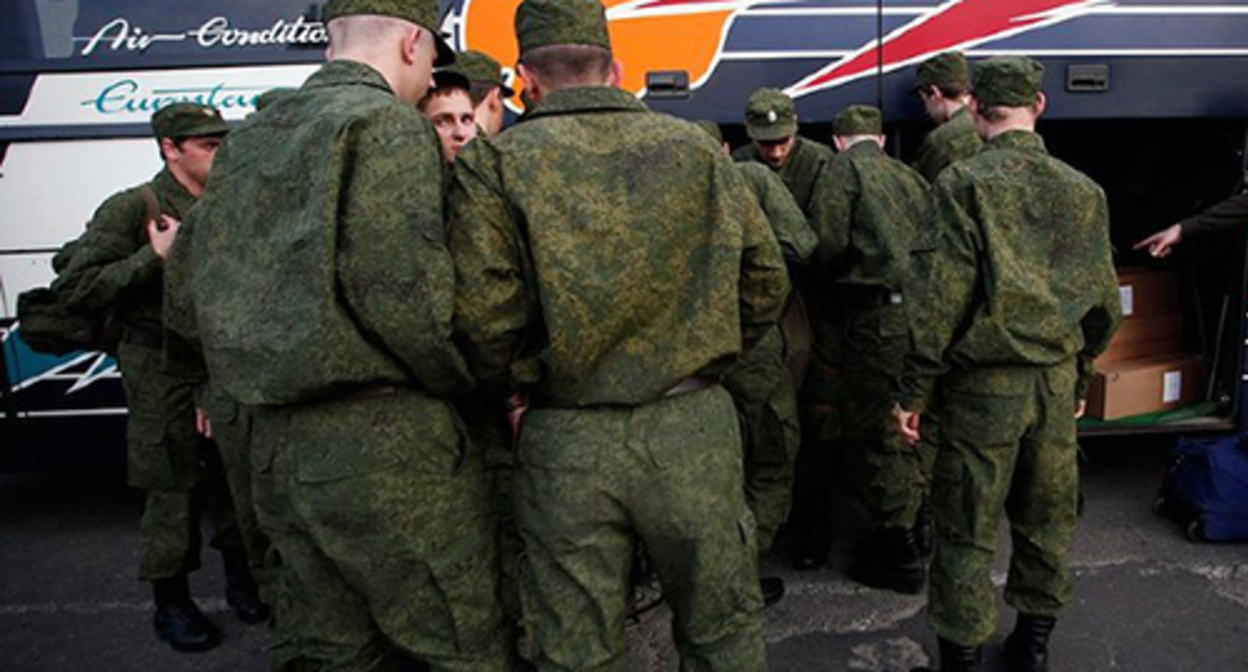 Mobilized men. Photo by Vladimir Anosov, Yuga.ru Mobilized men. Photo by Vladimir Anosov, Yuga.ru