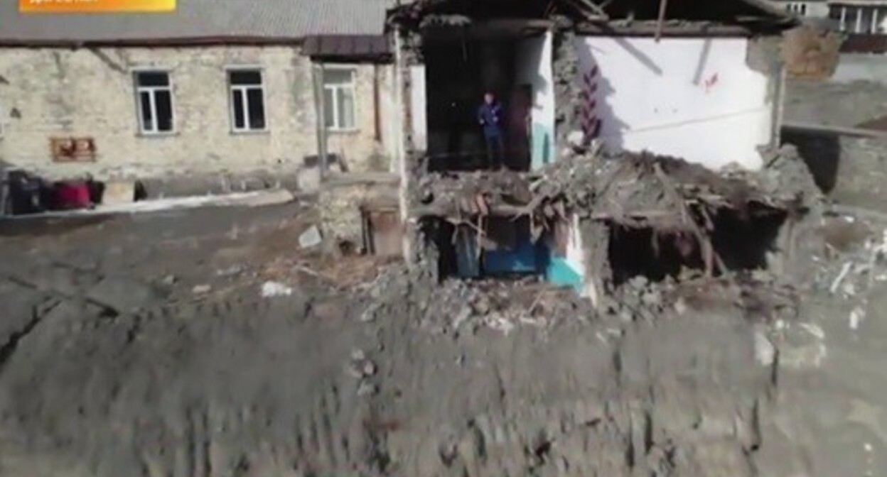 An old school building and the construction site of a new school in the village of Shinaz. Screenshot of a video posted on Murad Magomedov's Telegram channel on January 23, 2024 https://t.me/muradreporter/582 An old school building and the construction site of a new school in the village of Shinaz. Screenshot of a video posted on Murad Magomedov's Telegram channel on January 23, 2024 https://t.me/muradreporter/582