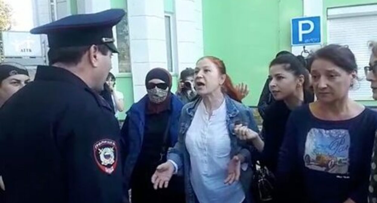 Protesters at a rally against mobilization. Dagestan, September 2022. Screenshot of a video https://www.bbc.com/russian/63029167 Protesters at a rally against mobilization. Dagestan, September 2022. Screenshot of a video https://www.bbc.com/russian/63029167