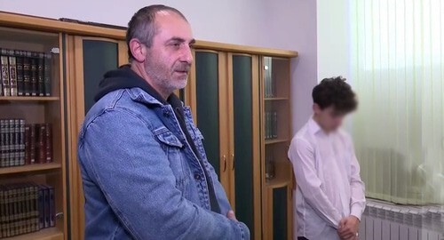 The Spiritual Administration of Muslims of Kabardino-Balkaria published on the Internet the face of a teenager who recorded a video with derogatory statements about the Koran. Screenshot of the video posted on the Instagam account goloskbr (the activities of the Meta Company, owning Instagram, are banned in Russia) The Spiritual Administration of Muslims of Kabardino-Balkaria published on the Internet the face of a teenager who recorded a video with derogatory statements about the Koran. Screenshot of the video posted on the Instagam account goloskbr (the activities of the Meta Company, owning Instagram, are banned in Russia)