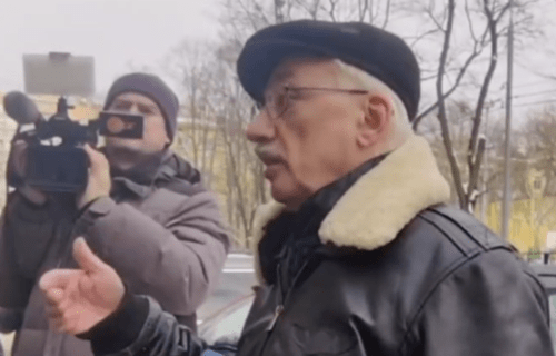 Oleg Orlov* at a court. Screenshot of the photo posted on the Telegram channel "RusNews" on February 21, 2024 https://t.me/rusnews/48983 Oleg Orlov* at a court. Screenshot of the photo posted on the Telegram channel "RusNews" on February 21, 2024 https://t.me/rusnews/48983