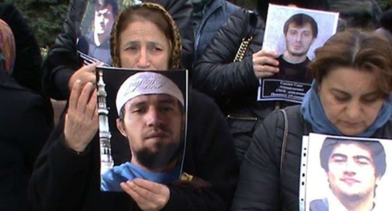 Relatives of the Dagestanis killed in Chechnya. Screenshot of a video https://www.youtube.com/watch?v=GrPBnhzsOGM Relatives of the Dagestanis killed in Chechnya. Screenshot of a video https://www.youtube.com/watch?v=GrPBnhzsOGM