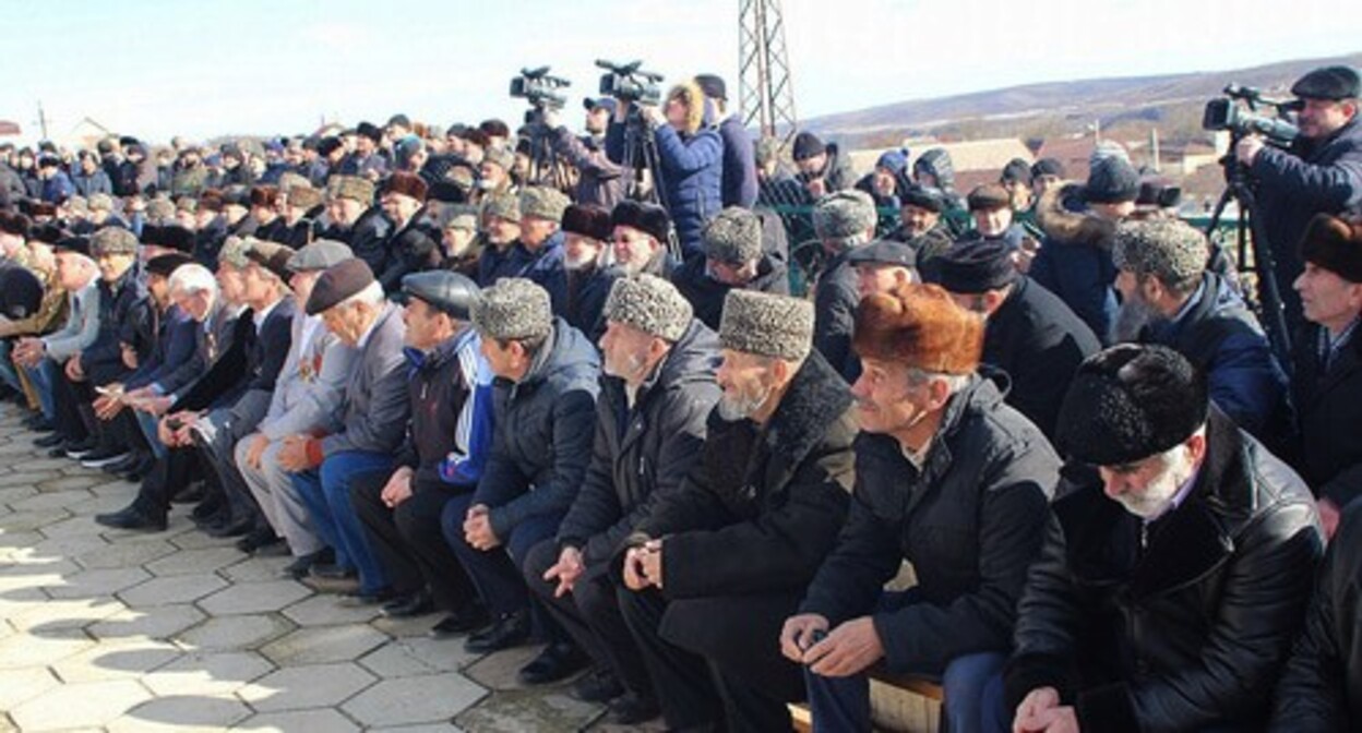 A rally of the residents of the Aukh District to mark the anniversary of the deportation. Photo: Alzhana Satikhanova https://ru.wikipedia.org/ A rally of the residents of the Aukh District to mark the anniversary of the deportation. Photo: Alzhana Satikhanova https://ru.wikipedia.org/