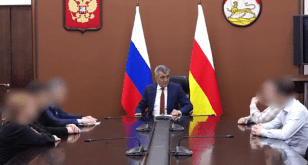 Sergey Menyailo at a meeting with the parents of the teenagers. Screenshot of a video by the press service of the administration of the head and the government of North Ossetia 11.03.24,https://t.me/alania_gov/11397 Sergey Menyailo at a meeting with the parents of the teenagers. Screenshot of a video by the press service of the administration of the head and the government of North Ossetia 11.03.24,https://t.me/alania_gov/11397