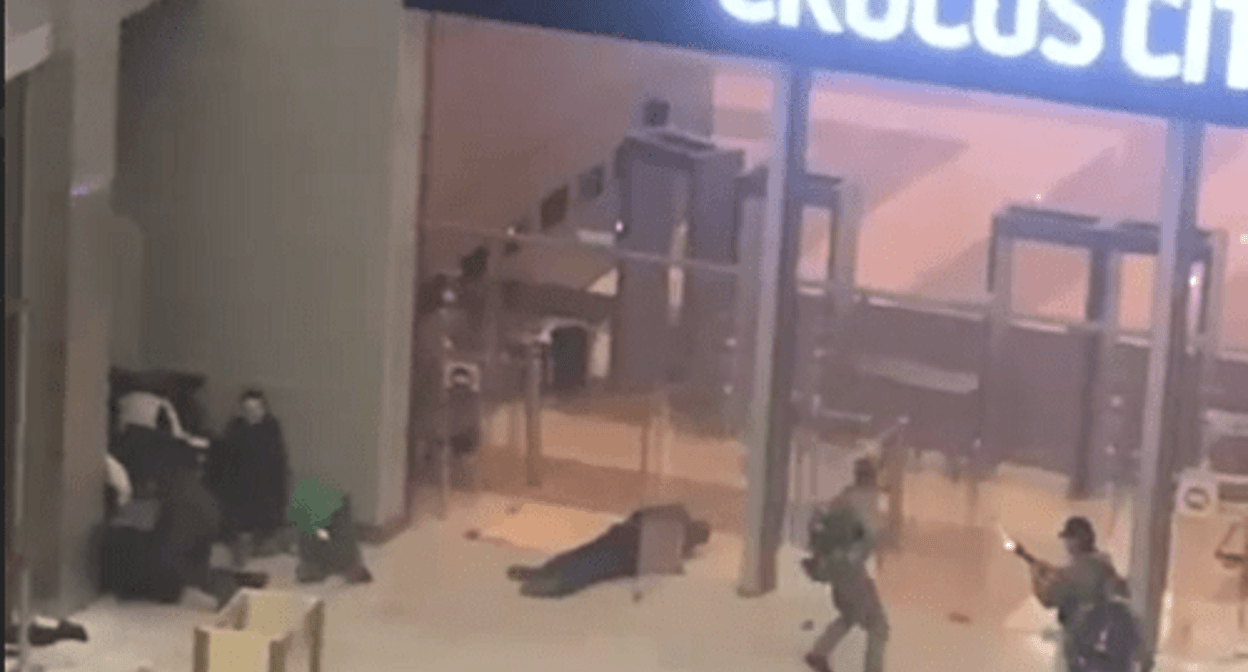 Attackers at the Crocus City Hall. Photo: screenshot of the video posted on the Telegram channel "Baza" https://t.me/bazabazon/26127 Attackers at the Crocus City Hall. Photo: screenshot of the video posted on the Telegram channel "Baza" https://t.me/bazabazon/26127