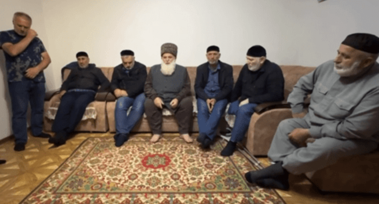 Members of the Elmurzaev family back at large after being kidnapped by law enforcers. Screenshot of the video posted on the Telegram channel of Tumso Abdurakhmanov on May 17, 2024 https://t.me/abusaddamshishani/6027 Members of the Elmurzaev family back at large after being kidnapped by law enforcers. Screenshot of the video posted on the Telegram channel of Tumso Abdurakhmanov on May 17, 2024 https://t.me/abusaddamshishani/6027