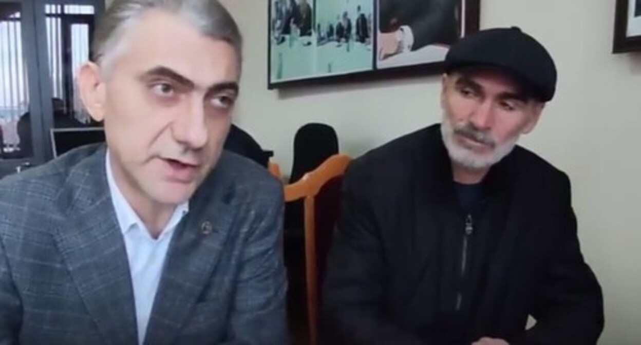 Advocate Ilyas Saidov and Ilmiyamin Sultanov, the father of the murdered young man. Screenshot of the video posted on the Telegram channel "Mash Gor" https://t.me/s/mash_gor/3164 Advocate Ilyas Saidov and Ilmiyamin Sultanov, the father of the murdered young man. Screenshot of the video posted on the Telegram channel "Mash Gor" https://t.me/s/mash_gor/3164