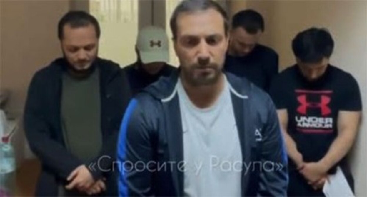 The Omarov brothers apologized for the militants’ attack. Screenshot of the video posted on the "Sprosite u Rasula" (Ask Rasul) Telegram channel on June 26, 2024 https://t.me/askrasul/55503 The Omarov brothers apologized for the militants’ attack. Screenshot of the video posted on the "Sprosite u Rasula" (Ask Rasul) Telegram channel on June 26, 2024 https://t.me/askrasul/55503