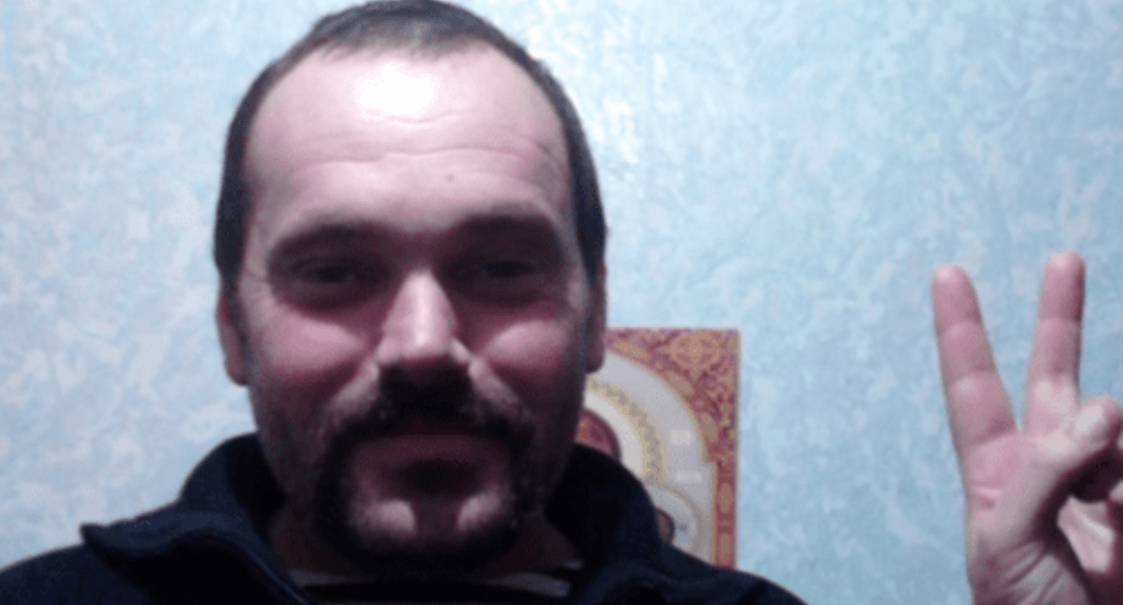 Ivan Svistov. Screenshot of the photo posted on the website "Bloknot-Volgodonsk" on November 7, 2023 https://bloknot-volgodonsk.ru/news/50-letniy-muzhchina-popytalsya-podzhech-voenkomat--1666583 Ivan Svistov. Screenshot of the photo posted on the website "Bloknot-Volgodonsk" on November 7, 2023 https://bloknot-volgodonsk.ru/news/50-letniy-muzhchina-popytalsya-podzhech-voenkomat--1666583