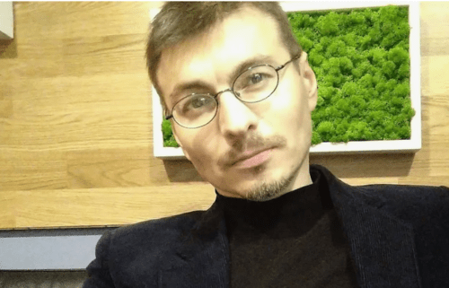 Alexander Gongadze Volny Ross. Screenshot of the photo on his YouTube channel, https://www.youtube.com/channel/UCXU3jV8UARAbjDbO1t0kY-g/discussion Alexander Gongadze Volny Ross. Screenshot of the photo on his YouTube channel, https://www.youtube.com/channel/UCXU3jV8UARAbjDbO1t0kY-g/discussion