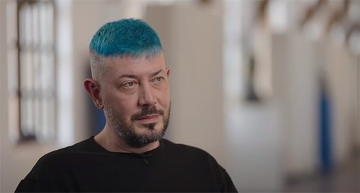Artemy Lebedev. Screenshot of a video "VDud" https://www.youtube.com/watch?v=WGixuCIAk1c Artemy Lebedev. Screenshot of a video "VDud" https://www.youtube.com/watch?v=WGixuCIAk1c