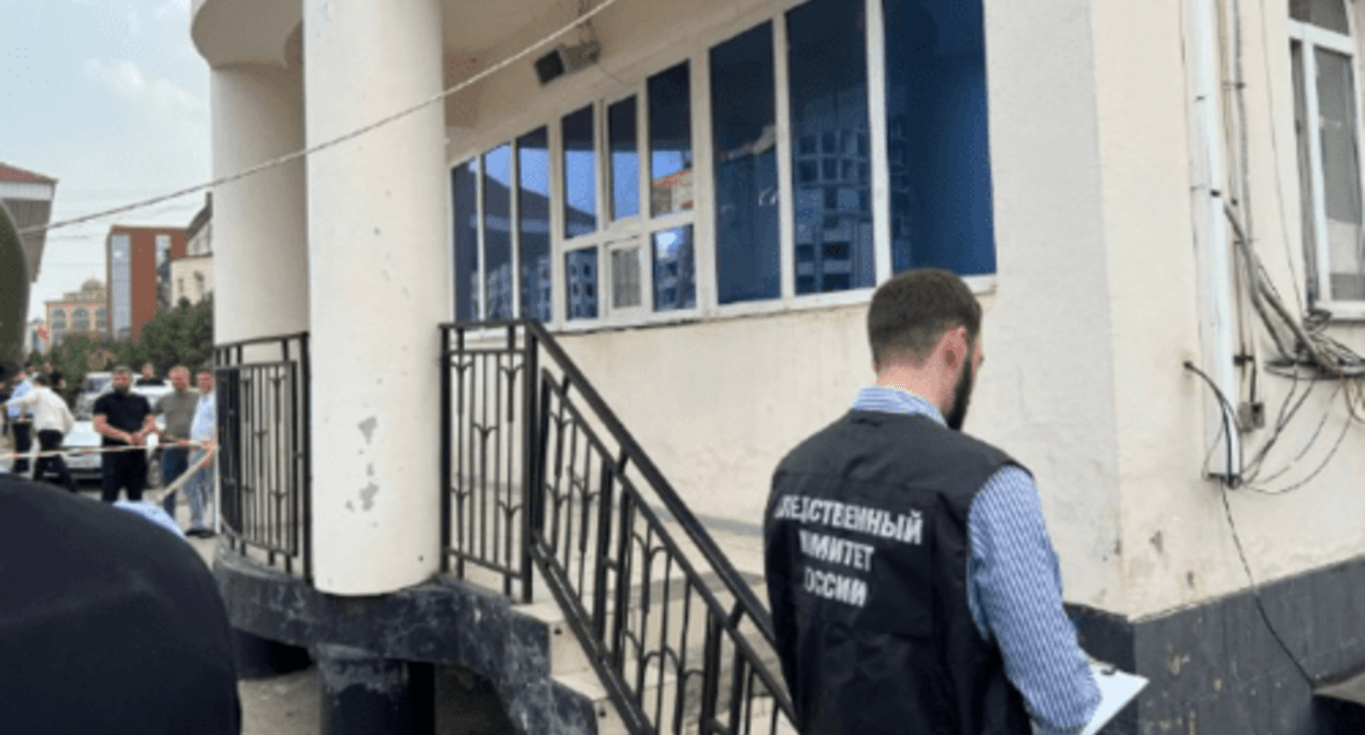investigators at the scene of the attack on law enforcers in Magas. Screenshot of a photo posted on the Telegram channel of the Investigative Committee of Ingushetia on September 3, 2024 https://t.me/su_skr06/2258 investigators at the scene of the attack on law enforcers in Magas. Screenshot of a photo posted on the Telegram channel of the Investigative Committee of Ingushetia on September 3, 2024 https://t.me/su_skr06/2258