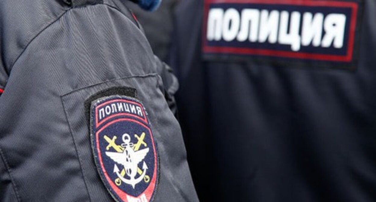 Law enforcers. Photo by Vlad Alexandrov, Yuga.ru Law enforcers. Photo by Vlad Alexandrov, Yuga.ru
