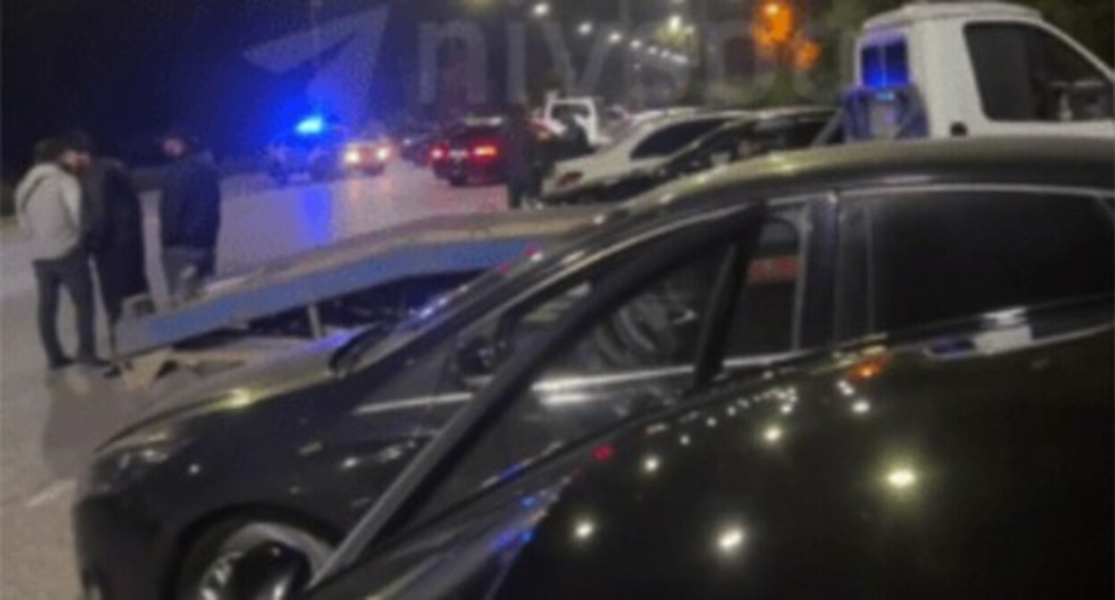 A сluster of cars with flashing beacons in Gudermes. Screenshot of a video posted on October 5, 2024 https://t.me/niysoo/15475 A сluster of cars with flashing beacons in Gudermes. Screenshot of a video posted on October 5, 2024 https://t.me/niysoo/15475