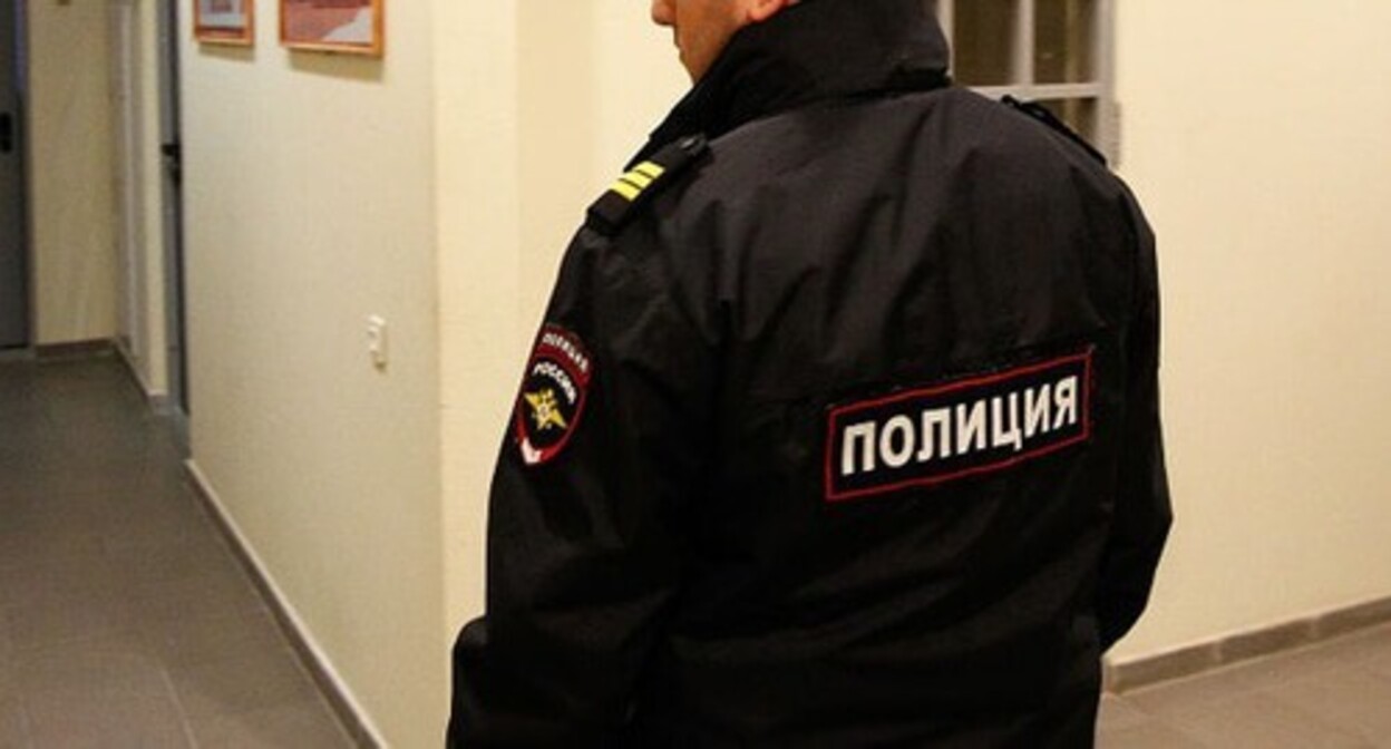A law enforcer. Photo by Vlad Alexandrov, Yuga.ru A law enforcer. Photo by Vlad Alexandrov, Yuga.ru