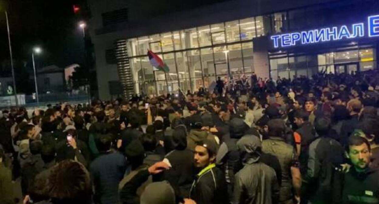 Riots in Makhachkala. October 2023. Photo: xakac.info Riots in Makhachkala. October 2023. Photo: xakac.info