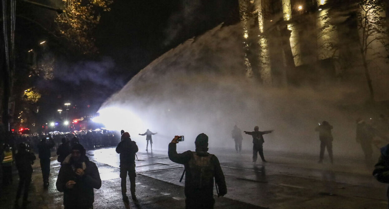 The police uses water cannons at a protest action. December 7, 2024. Photo by Aziz Karimov for the "Caucasian Knot" The police uses water cannons at a protest action. December 7, 2024. Photo by Aziz Karimov for the "Caucasian Knot"