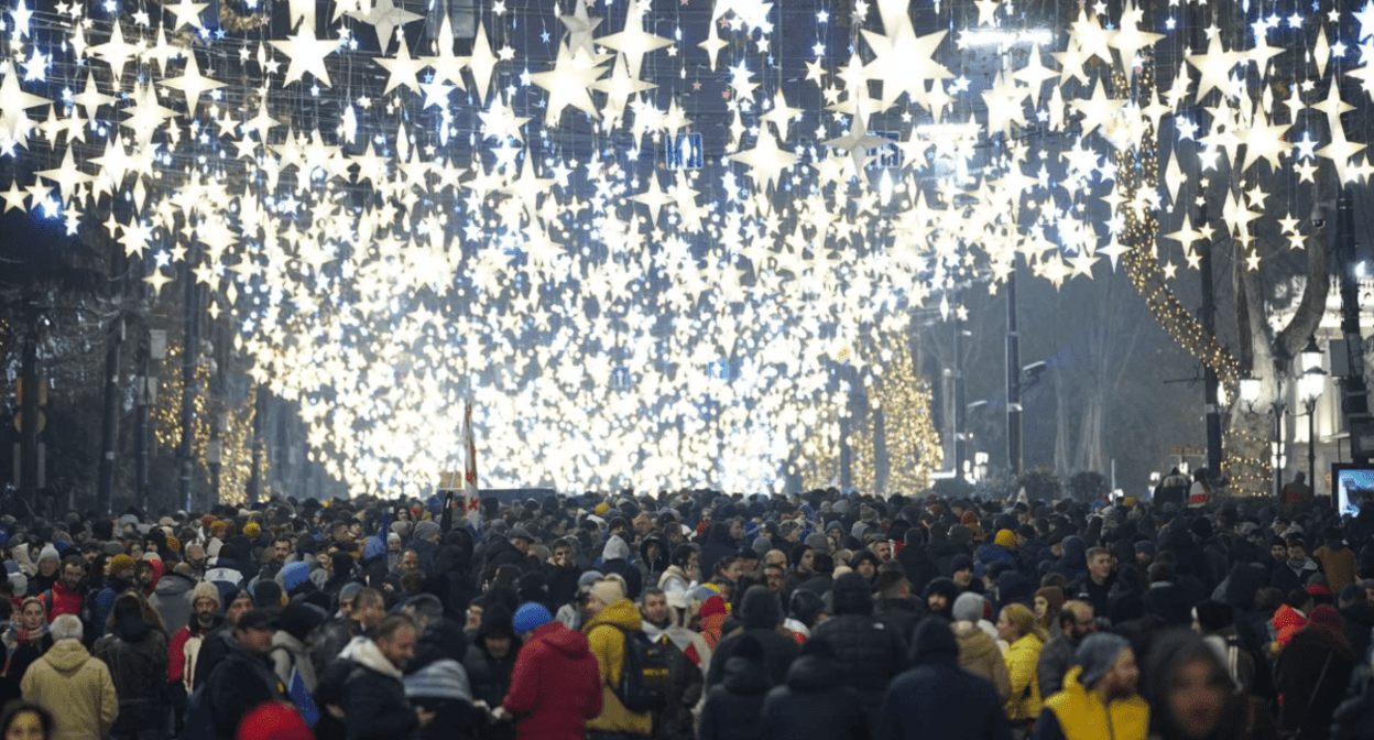 The 29th day of protests in Tbilisi. Screenshot of the photo posted by Publika on December 26, 2024 https://www.facebook.com/photo/?fbid=1333204654745748&set=pcb.1333205001412380 (the activities of the Meta Company, owning Facebook, are banned in Russia) The 29th day of protests in Tbilisi. Screenshot of the photo posted by Publika on December 26, 2024 https://www.facebook.com/photo/?fbid=1333204654745748&set=pcb.1333205001412380 (the activities of the Meta Company, owning Facebook, are banned in Russia)